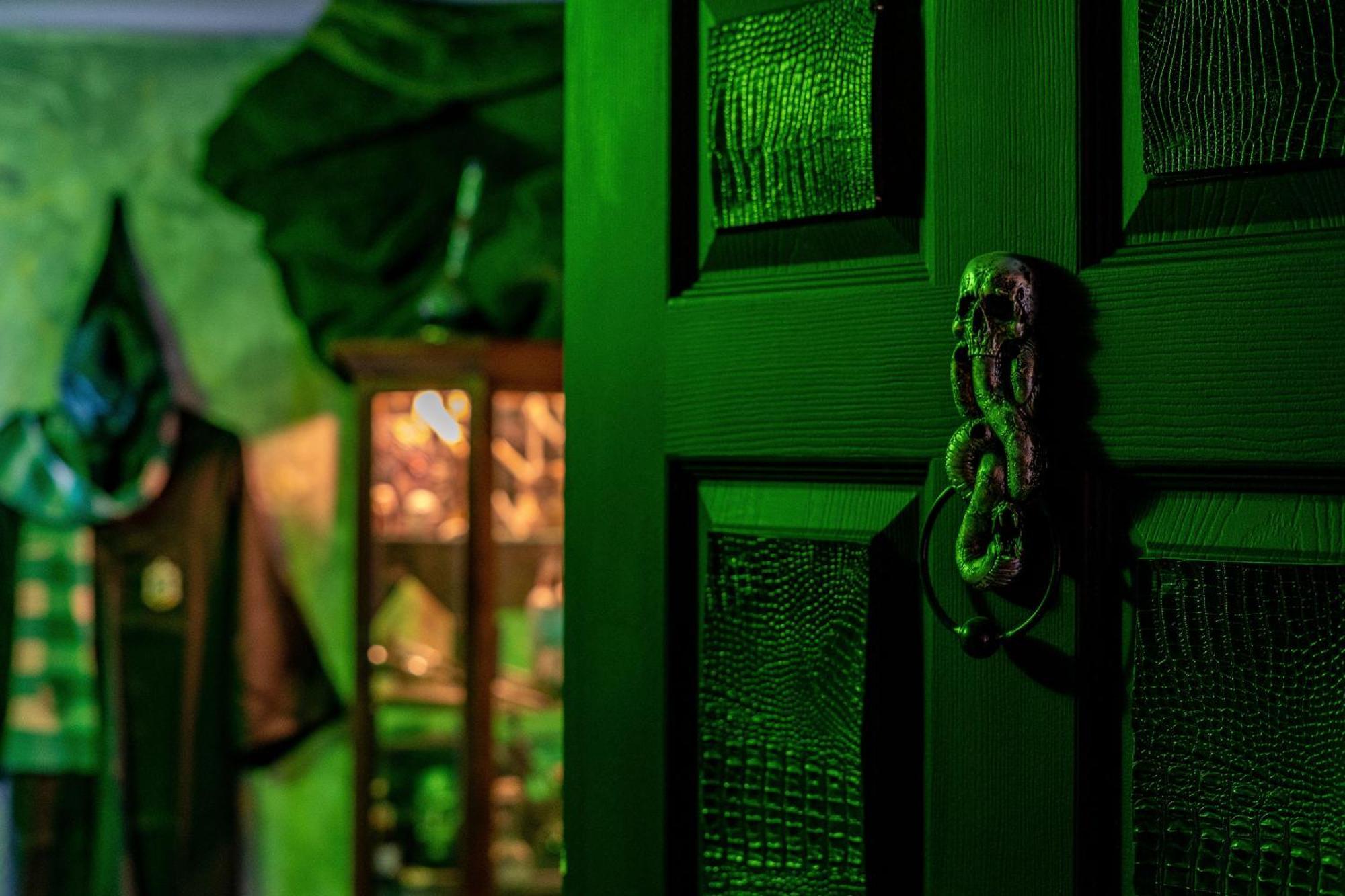 Holiday home At Hogwarts Harry Potter's Home, Free Parking, Pets Allowed *